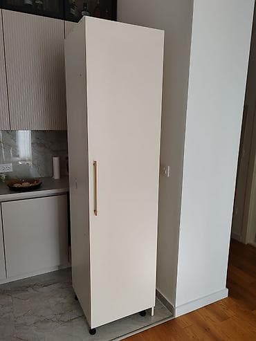 Prodajem orman sa fiokom i dodatnom kutijom. Dimenzije ormana na lalafo.rs Prodajem orman sa fiokom i dodatnom kutijom. Dimenzije ormana