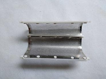 Mrezica za aparat za brijanje Lion Shaver,ispravna na lalafo.rs — 2 Mrezica za aparat za brijanje Lion Shaver,ispravna — 2