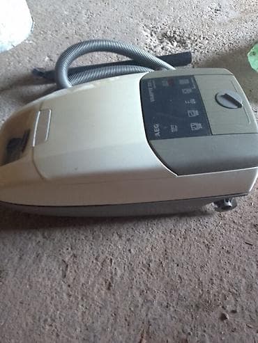 AEG VAMPYR 731i – usisivač sa kesom - Model: VAMPYR 731i electronic - na lalafo.rs — 2 AEG VAMPYR 731i – usisivač sa kesom - Model: VAMPYR 731i electronic - — 2