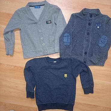 Set de 3 dečija gornja dela (oko jedne veličine, za dečake): - Sivi na lalafo.rs — 1 Set de 3 dečija gornja dela (oko jedne veličine, za dečake): - Sivi — 1