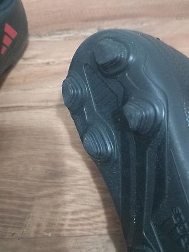 Kopačke za fudbal br 38– crno/crvene - Model: Deportivo (vidljivo at lalafo.rs — 2 Kopačke za fudbal br 38– crno/crvene - Model: Deportivo (vidljivo — 2