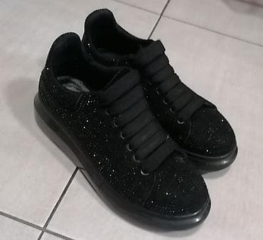 Predivne sa cirkonima Alexander MC QVIN Plaćene 60 e Nošene su malo na lalafo.rs — 1 Predivne sa cirkonima Alexander MC QVIN Plaćene 60 e Nošene su malo — 1