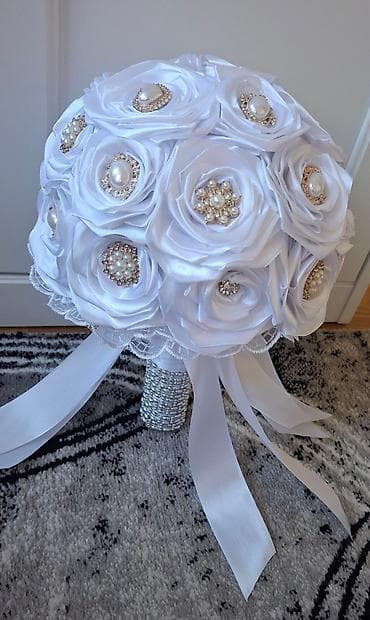 Ručni buketi od satenskih ruža – elegantni dekor za venčanje, kumstvo na lalafo.rs — 4 Ručni buketi od satenskih ruža – elegantni dekor za venčanje, kumstvo — 4
