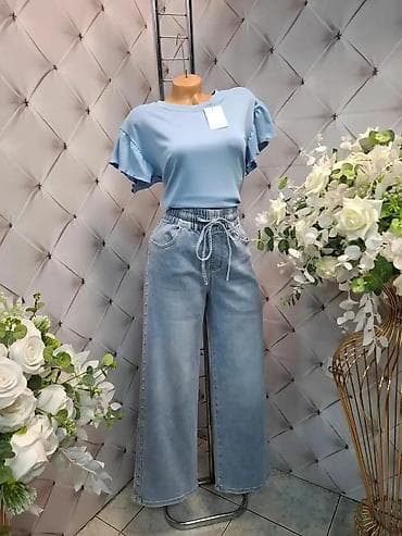 Ženski komplet – bluza i farmerke širokog kroja majca 1690 din - na lalafo.rs Ženski komplet – bluza i farmerke širokog kroja majca 1690 din -