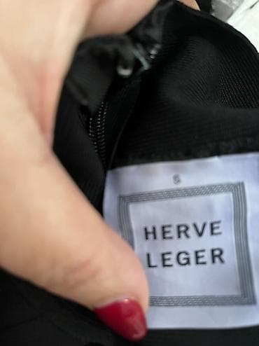 Herve Leger crna “bandage” haljina, veličina S. - Model: uska midi na lalafo.rs — 2 Herve Leger crna “bandage” haljina, veličina S. - Model: uska midi — 2