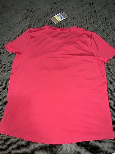 NIKE One Women's Dri-FIT Short-Sleeve Graphic Running Top vel. S na lalafo.rs — 6 NIKE One Women's Dri-FIT Short-Sleeve Graphic Running Top vel. S — 6