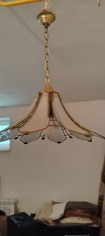 Visilica/luštern od stakla i metala - Elegantna plafonska visilica sa na lalafo.rs Visilica/luštern od stakla i metala - Elegantna plafonska visilica sa