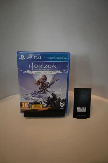 Prodajem original igricu za Sony Playstation 4 konzolu - Horizon Zero at lalafo.rs Prodajem original igricu za Sony Playstation 4 konzolu - Horizon Zero