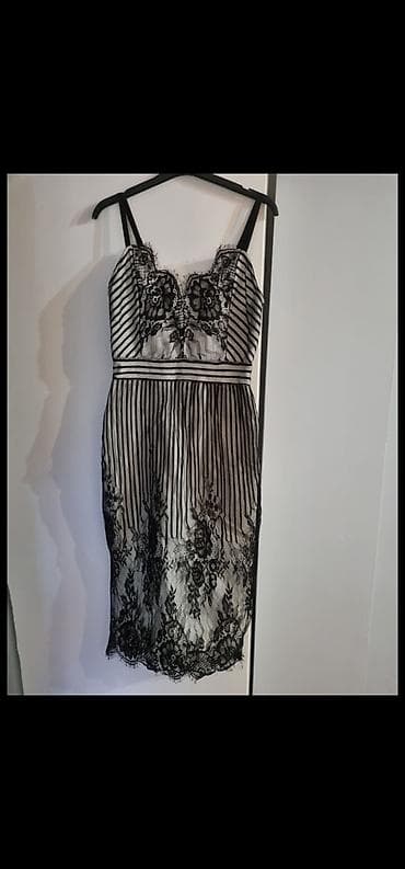 Herve Leger čipkana haljina, može i za S i M. Elegantna haljina na na lalafo.rs — 1 Herve Leger čipkana haljina, može i za S i M. Elegantna haljina na — 1