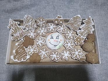 Novogodišnji set ručno dekorisanih medenjaka - Tematski motivi na lalafo.rs — 6 Novogodišnji set ručno dekorisanih medenjaka - Tematski motivi — 6