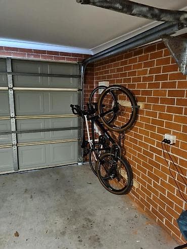 Kids' bicycles: Zidni drzac za bicikle - pod uglom Praktičan zidni držač za bicikl at lalafo.rs — 2 Kids' bicycles: Zidni drzac za bicikle - pod uglom Praktičan zidni držač za bicikl — 2