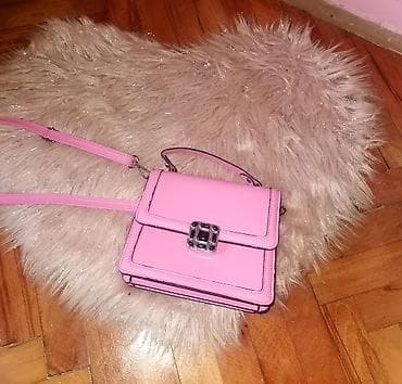Other: Shoulder bag, Avon, Material: Faux leather at lalafo.rs — 1 Other: Shoulder bag, Avon, Material: Faux leather — 1