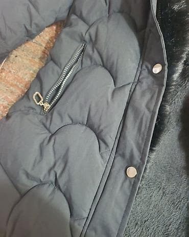 Dečja zimska jakna sa kapuljačom – brend LAN, veličina 12Y gs - na lalafo.rs — 1 Dečja zimska jakna sa kapuljačom – brend LAN, veličina 12Y gs - — 1