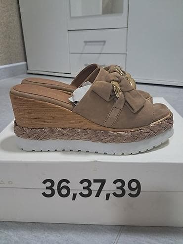 Ženske platforme ALPE - Model: klompe/sandale sa punom petom - Boja na lalafo.rs — 1 Ženske platforme ALPE - Model: klompe/sandale sa punom petom - Boja — 1