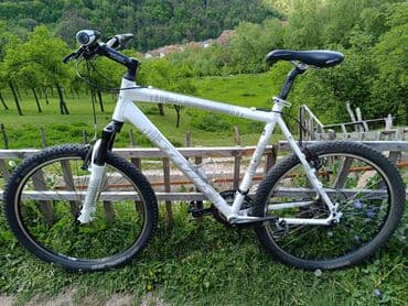 Prodajem kvalitetan Stevens S6 bicikl, stariji model ali vrhunski na lalafo.rs Prodajem kvalitetan Stevens S6 bicikl, stariji model ali vrhunski