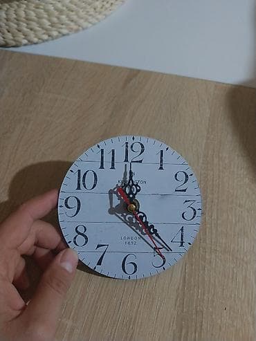 Zidni sat, bоја - Bela, Novo na lalafo.rs Zidni sat, bоја - Bela, Novo