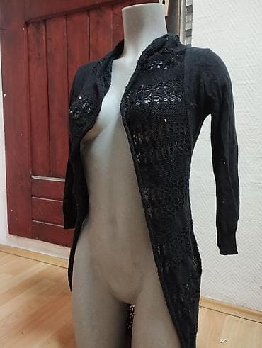 Women's Sweaters, Cardigans: Prelep kardigan crni džemper S M velicina at lalafo.rs — 1 Women's Sweaters, Cardigans: Prelep kardigan crni džemper S M velicina — 1