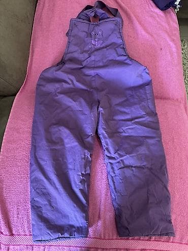 Dečije zimske ski pantalone na tregere, ljubičaste boje. - Model na lalafo.rs — 1 Dečije zimske ski pantalone na tregere, ljubičaste boje. - Model — 1