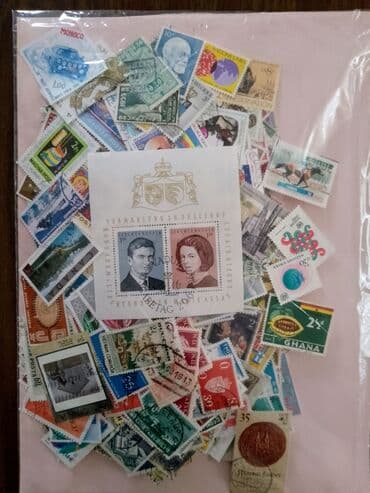 Vinyl records: Svaki paket ima više od 1000 maraka. Cena at lalafo.rs — 5 Vinyl records: Svaki paket ima više od 1000 maraka. Cena — 5