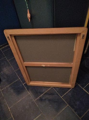 Vrlo malo korišćeno ogledalo sa drvenim ramom, dim.86/66 cm. ram je na lalafo.rs — 2 Vrlo malo korišćeno ogledalo sa drvenim ramom, dim.86/66 cm. ram je — 2