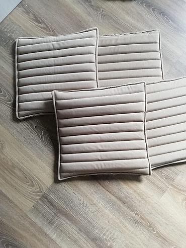 Jastučići za baštenske stolice u bež boji dimenzija 40 x40 NOVO na lalafo.rs — 1 Jastučići za baštenske stolice u bež boji dimenzija 40 x40 NOVO — 1