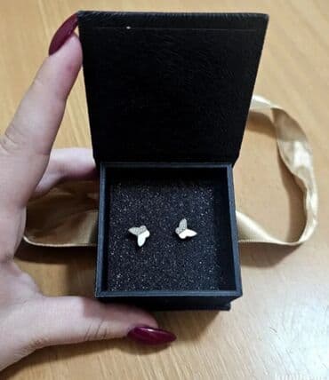 Minđuše na šraf, Materijal: Zlato na lalafo.rs Minđuše na šraf, Materijal: Zlato