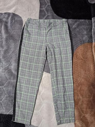 M, Visok struk, Ravne nogavice na lalafo.rs M, Visok struk, Ravne nogavice