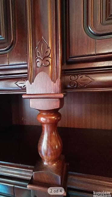 cepaci za drva: Velika vitrina ručni rad puno drvo na lalafo.rs — 3 cepaci za drva: Velika vitrina ručni rad puno drvo — 3