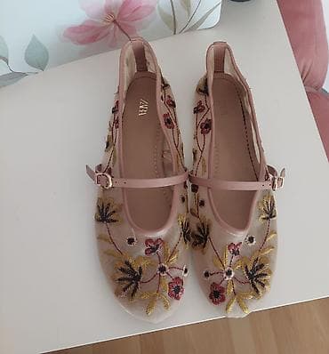 ZARA baletanke sa kaišićem – mrežasta tkanina sa cvetnim vezom - na lalafo.rs — 2 ZARA baletanke sa kaišićem – mrežasta tkanina sa cvetnim vezom - — 2