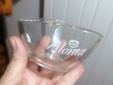 Staklene činijice Nestlé Aloma + bokal sa crvenim poklopcem - Set na lalafo.rs Staklene činijice Nestlé Aloma + bokal sa crvenim poklopcem - Set