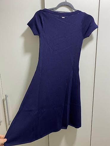 Guess haljina – tamnoplava, kratkih rukava - Brend: GUESS Los Angeles na lalafo.rs — 3 Guess haljina – tamnoplava, kratkih rukava - Brend: GUESS Los Angeles — 3