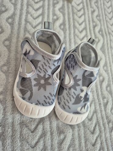 Dečje sandale/patike za bebe – siva/bela kombinacija Veličina 21-22 - na lalafo.rs Dečje sandale/patike za bebe – siva/bela kombinacija Veličina 21-22 -