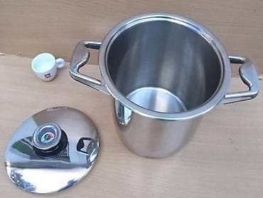 Jeftino. Veliki zepter lonac 5,5 litara, sa poklopcem, super stanje na lalafo.rs — 2 Jeftino. Veliki zepter lonac 5,5 litara, sa poklopcem, super stanje — 2