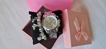 Sat + Narukvica
Cena 3100din
Dobija se u kutiji na lalafo.rs — 8 Sat + Narukvica
Cena 3100din
Dobija se u kutiji — 8