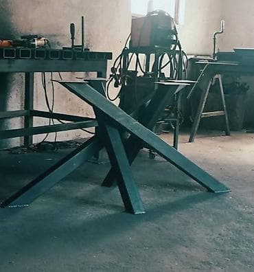 Metalno postolje za trpezarijski sto br. 1 Nudimo izradu vrhunskih na lalafo.rs Metalno postolje za trpezarijski sto br. 1 Nudimo izradu vrhunskih