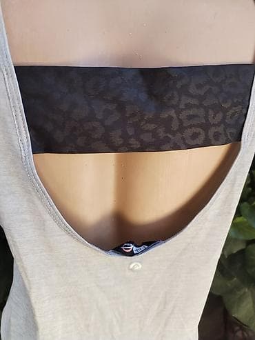 tank top h: F&F fitness majica vel M, L
Kao nova at lalafo.rs — 5 tank top h: F&F fitness majica vel M, L
Kao nova — 5