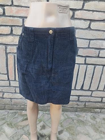 Somot suknja – velicina M - Materijal: somot (rebrasti, mekan i na lalafo.rs Somot suknja – velicina M - Materijal: somot (rebrasti, mekan i