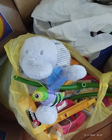 Children's Items: Declje igračke razno sve zajedno prodajem i obuću ako hoćete a i at lalafo.rs — 4 Children's Items: Declje igračke razno sve zajedno prodajem i obuću ako hoćete a i — 4