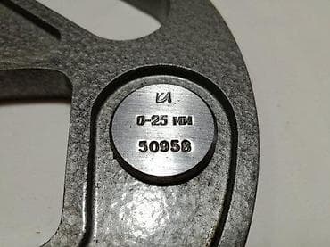 Mikrometar Mikrometar 0-25mm (0,1mm) za plocaste materijale Stara na lalafo.rs — 3 Mikrometar Mikrometar 0-25mm (0,1mm) za plocaste materijale Stara — 3
