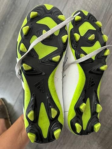 ADIDAS Predator kopačke, nošene ali u dobrom stanju, pertla se na na lalafo.rs — 5 ADIDAS Predator kopačke, nošene ali u dobrom stanju, pertla se na — 5