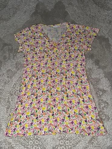 Haljina Primark kratkih rukava, sa V izrezom i vezivanjem na prednjoj na lalafo.rs Haljina Primark kratkih rukava, sa V izrezom i vezivanjem na prednjoj