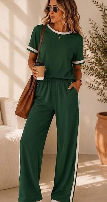 Damski komplet za svakodnevni stil – majica + široke pantalone na lalafo.rs Damski komplet za svakodnevni stil – majica + široke pantalone