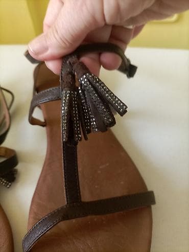 Braon sandale kožne,kožna meka tabanica,zatvaraju se na lalafo.rs — 3 Braon sandale kožne,kožna meka tabanica,zatvaraju se — 3