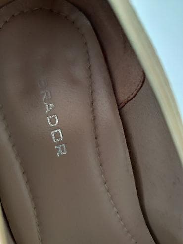 Labrador cipele,kao nove br 39 bež boje. cena 3000din na lalafo.rs — 2 Labrador cipele,kao nove br 39 bež boje. cena 3000din — 2