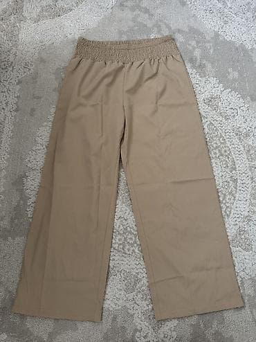 Rastegljive u struku.Naznacen br xl na lalafo.rs Rastegljive u struku.Naznacen br xl