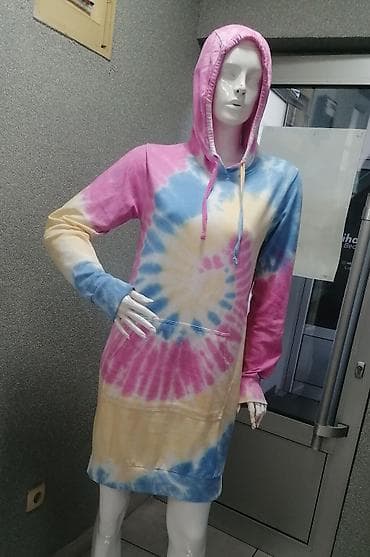 sako laneni: Haljina sa kapuljačom, dugačkih rukava, sa kengur džepom. Model je u at lalafo.rs — 2 sako laneni: Haljina sa kapuljačom, dugačkih rukava, sa kengur džepom. Model je u — 2