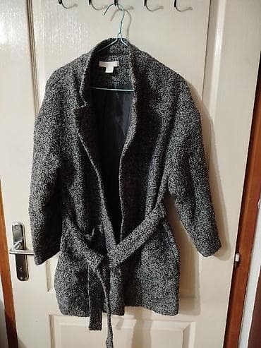 Ženska zimska garderoba – 4 komada jakni/kabanica i jedan kaput 1) at lalafo.rs — 4 Ženska zimska garderoba – 4 komada jakni/kabanica i jedan kaput 1) — 4