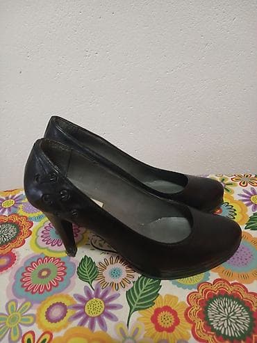 Crne elegantne ženske salonke sa potpeticom - Brend: Only One - Boja na lalafo.rs — 1 Crne elegantne ženske salonke sa potpeticom - Brend: Only One - Boja — 1