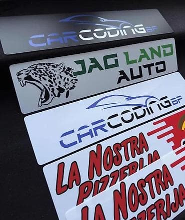 kom sa etiketom: Auto table - ukrasne pvc tablice po želji - 2119 📌 opis: ne radimo at lalafo.rs — 9 kom sa etiketom: Auto table - ukrasne pvc tablice po želji - 2119 📌 opis: ne radimo — 9