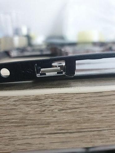 Donje kuciste za Acer F15 F5 - 573G. ✨ imam malu pukotinu vidi se na na lalafo.rs — 3 Donje kuciste za Acer F15 F5 - 573G. ✨ imam malu pukotinu vidi se na — 3